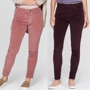 Mid-Rise Skinny Corduroy Pants